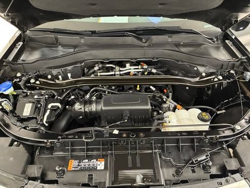 Used 2024 Ford Explorer Limited w/ Equipment Group 301A AWD/4WD image 11