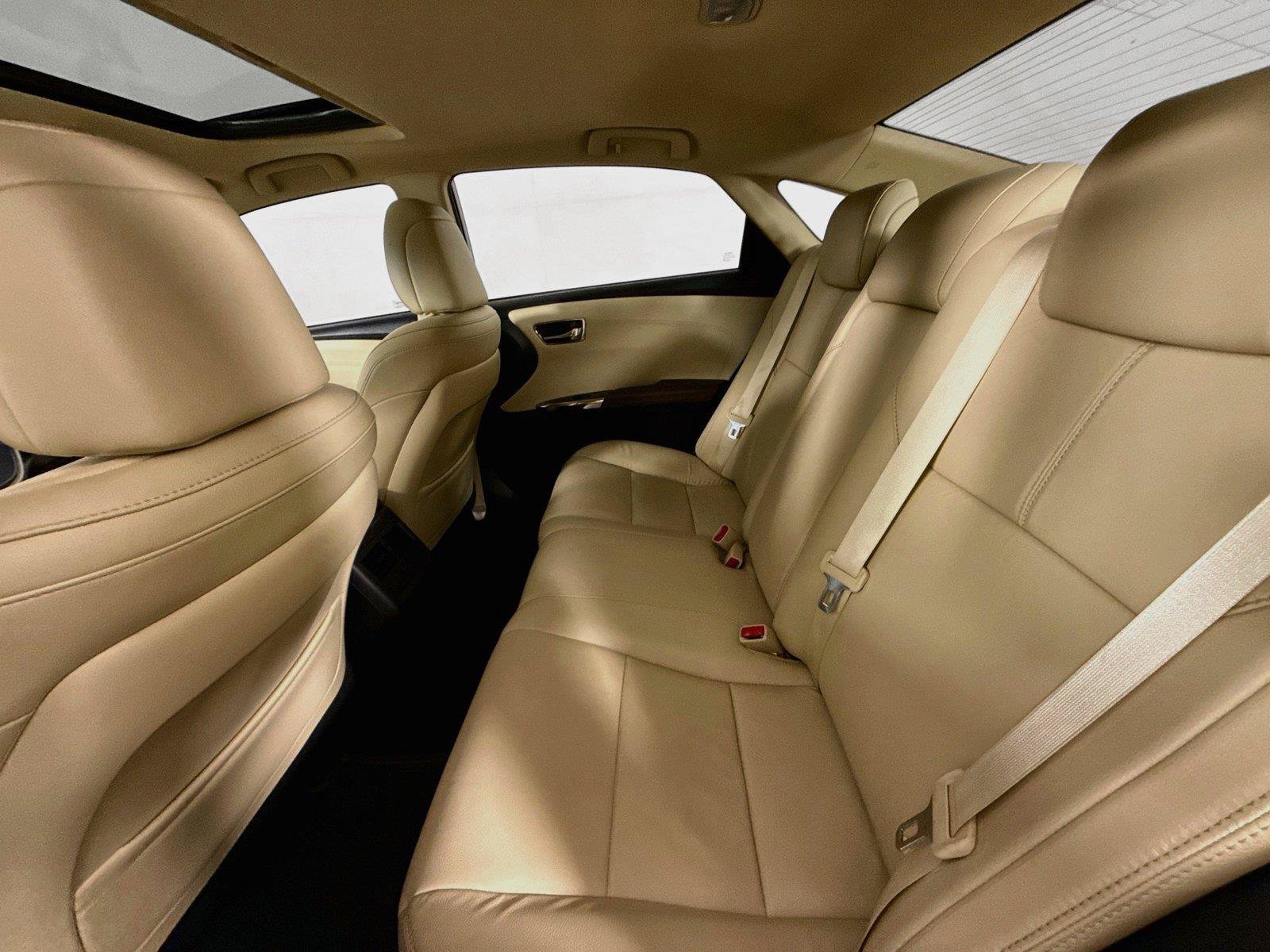 Used 2016 Toyota Avalon XLE Premium FWD image 32