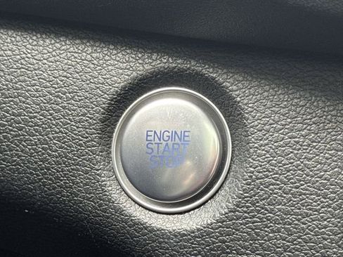 Used 2020 Hyundai Santa Fe SEL image 18