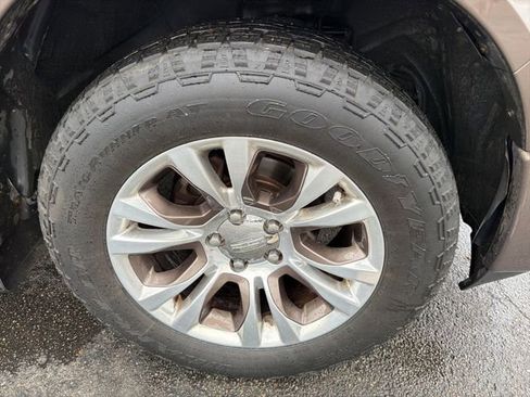 Used 2018 RAM 1500 Laramie Longhorn image 2