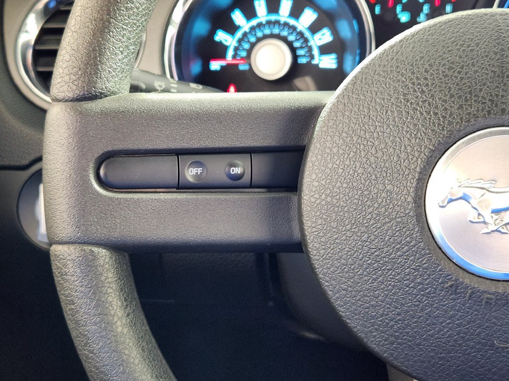 Used 2010 Ford Mustang GT RWD image 18