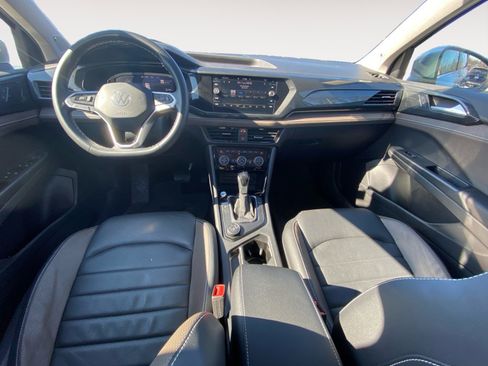 Used 2022 Volkswagen Taos SEL w/ Panoramic Sunroof Package AWD/4WD image 11