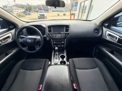 Used 2018 Nissan Pathfinder S image 20