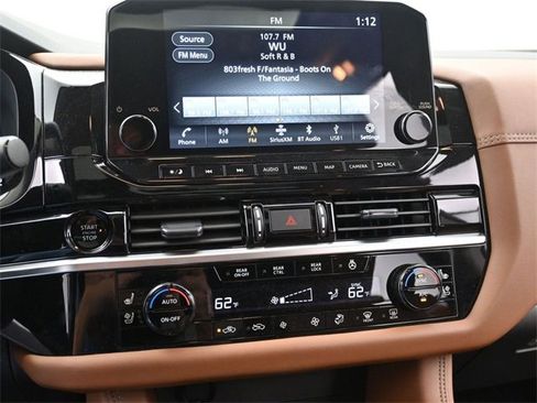 Used 2025 Nissan Pathfinder Platinum image 24