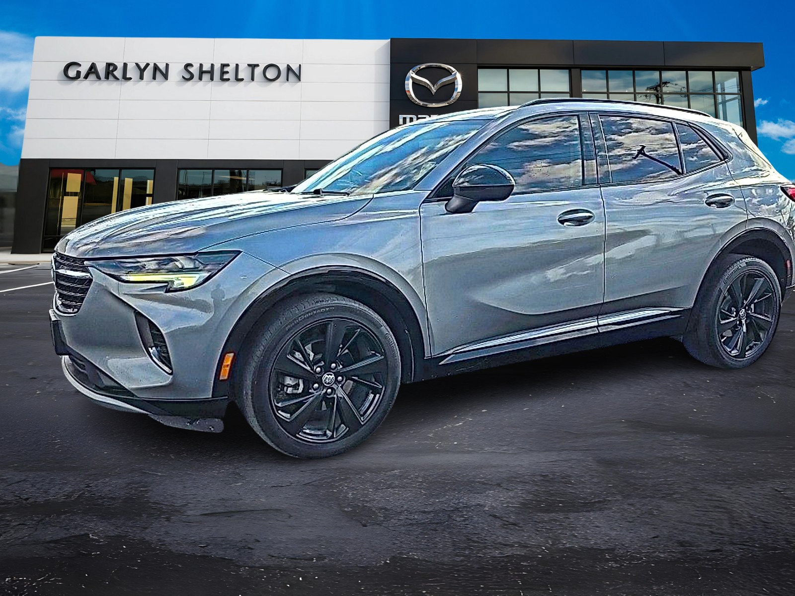 Used 2023 Buick Envision Essence w/ Sport Touring Package FWD image 1