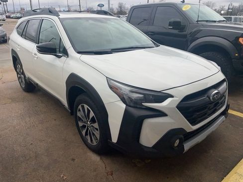 Used 2025 Subaru Outback Limited image 2