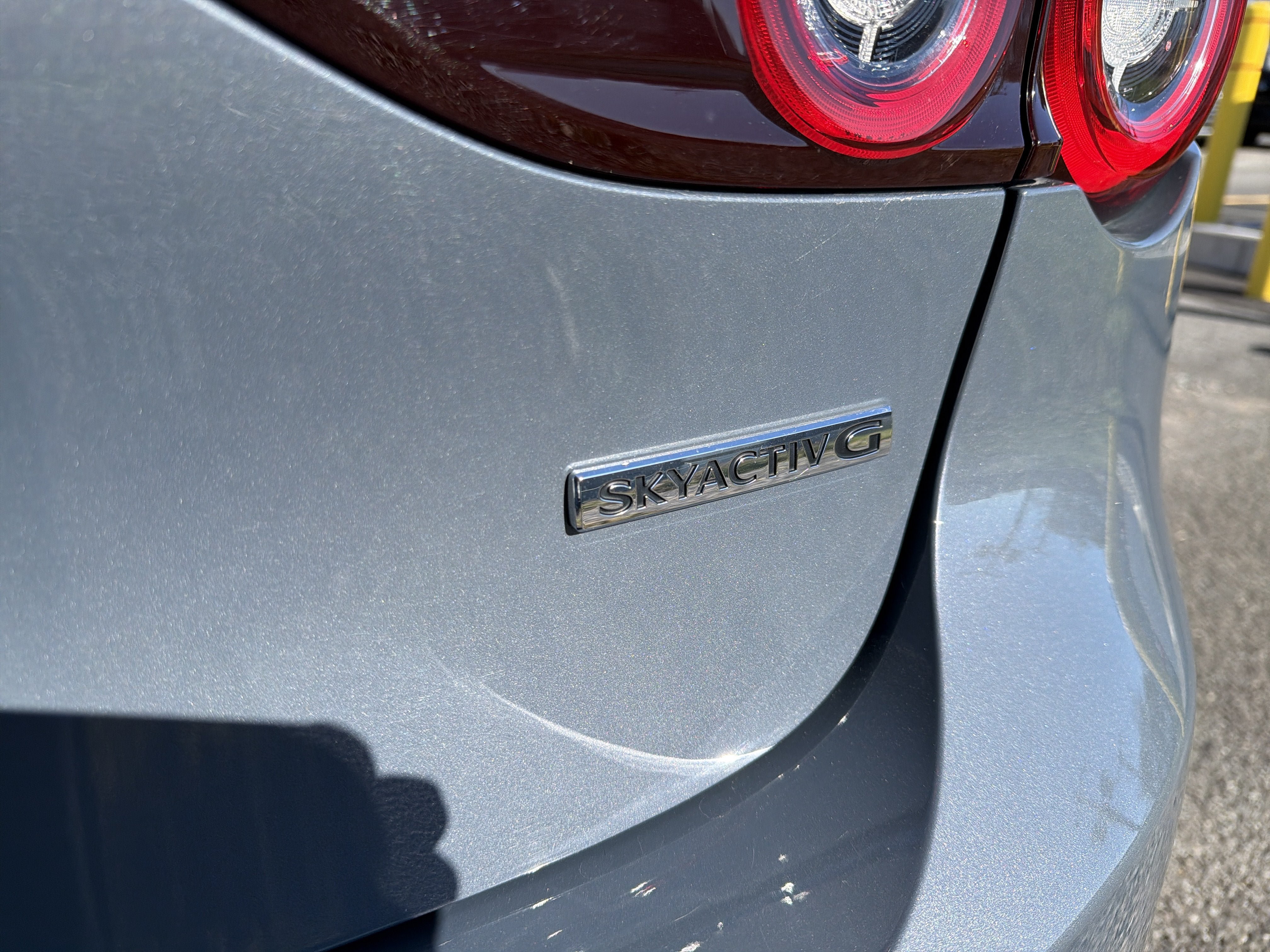 Used 2022 MAZDA MAZDA3 s FWD image 7