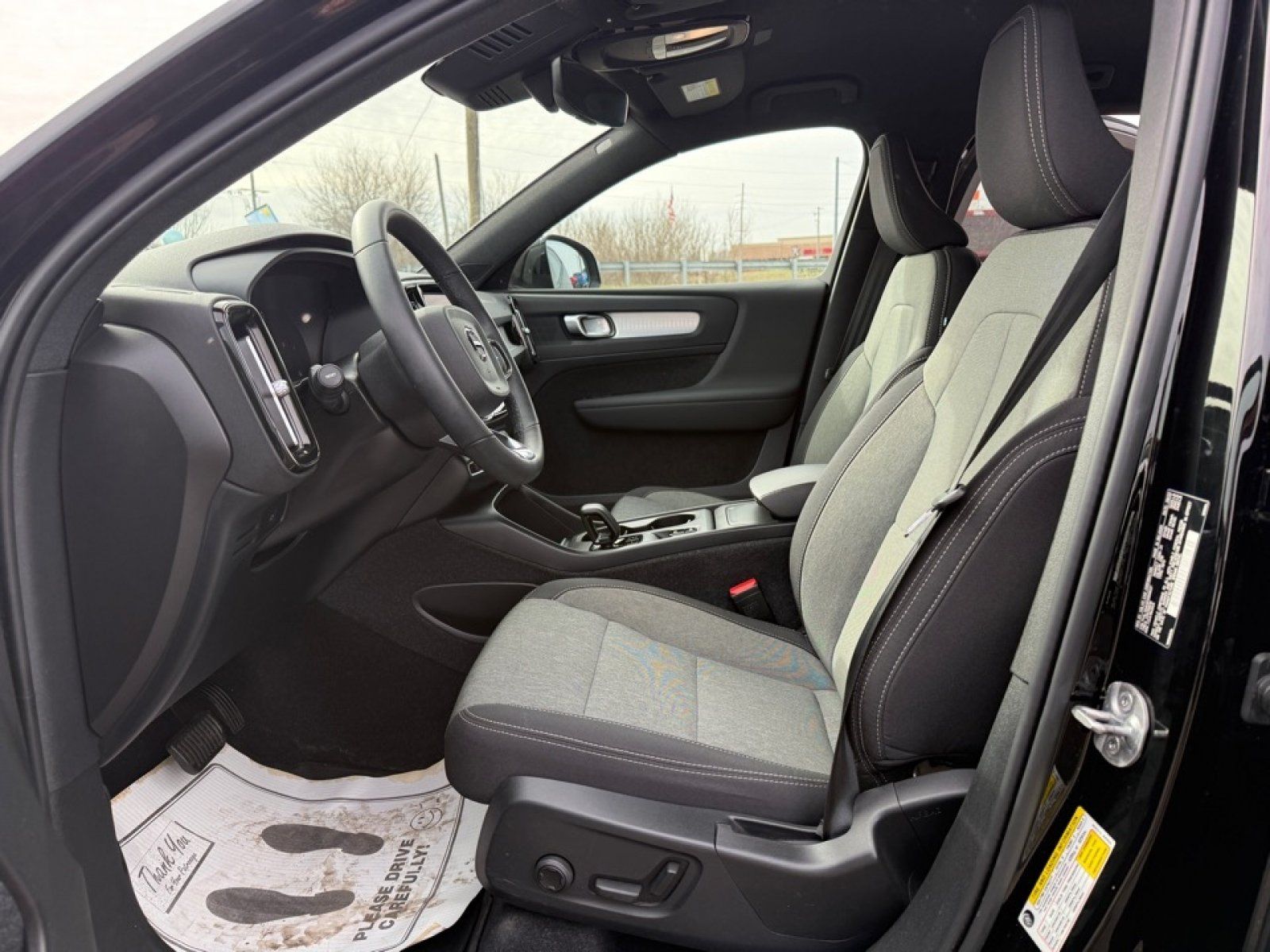 Used 2023 Volvo XC40 B5 Core AWD/4WD image 26