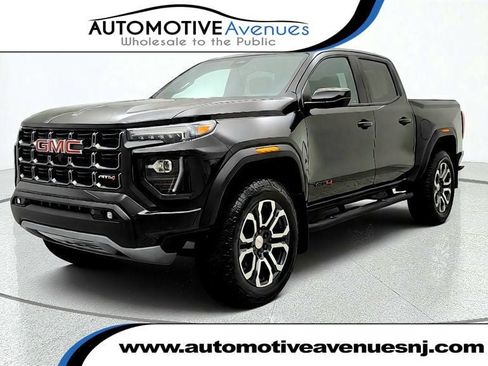 Used 2024 GMC Canyon AT4 w/ AT4 Premium Package AWD/4WD image 1