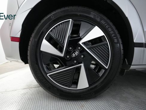 Used 2025 Hyundai Ioniq 5 Limited image 20