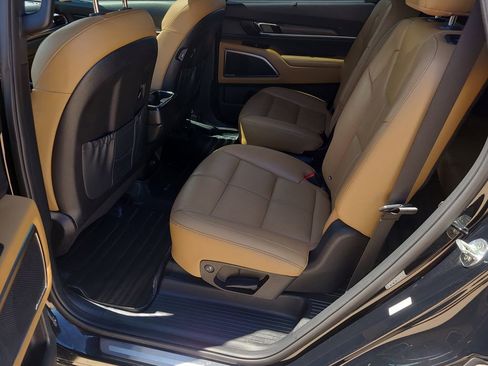 Used 2022 Kia Telluride SX w/ Nightfall Edition Package image 9