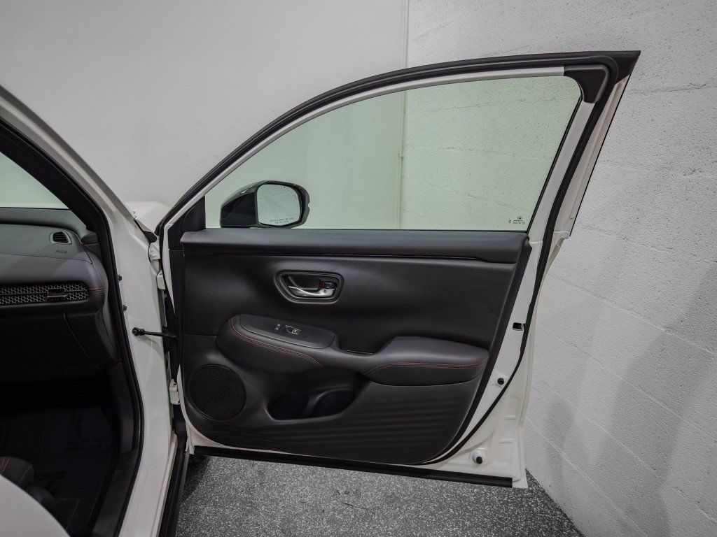 Used 2025 Honda HR-V Sport image 19