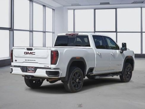 Used 2024 GMC Sierra 2500 AT4 w/ AT4 Preferred Package AWD/4WD image 6