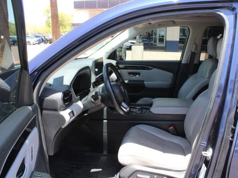 Used 2024 Honda Pilot Touring image 12