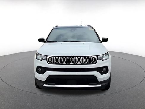 Used 2025 Jeep Compass Limited image 5