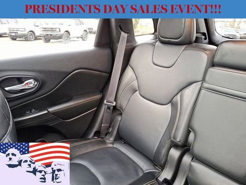 Used 2014 Jeep Cherokee Limited image 18