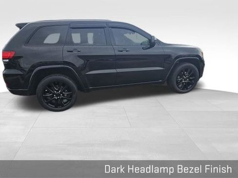 Used 2019 Jeep Grand Cherokee Altitude image 30
