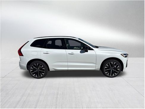 New 2026 Volvo XC60 B5 Ultra w/ Protection Package Premier image 4