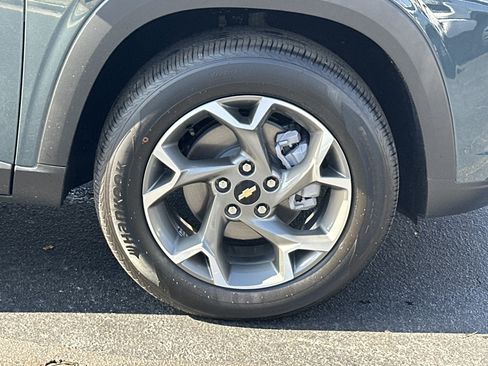 New 2025 Chevrolet Trax LT w/ Driver Confidence Package image 13