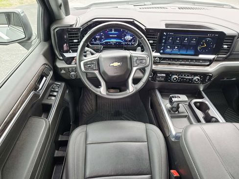 Used 2023 Chevrolet Silverado 1500 LTZ AWD/4WD image 10