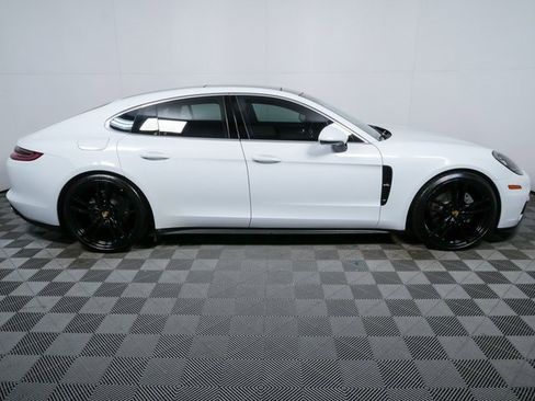 Used 2017 Porsche Panamera 4S image 27