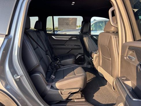 New 2026 GMC Acadia Elevation w/ Elevation Premium Package image 7