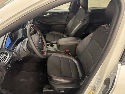 Used 2025 Ford Escape ST-Line Elite image 17