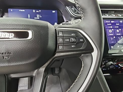 Used 2024 Jeep Grand Cherokee L Laredo image 31