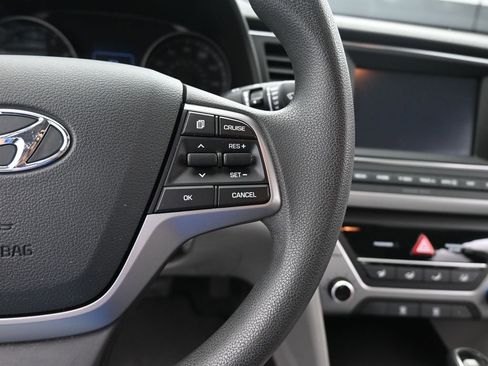 Used 2018 Hyundai Elantra SEL image 32