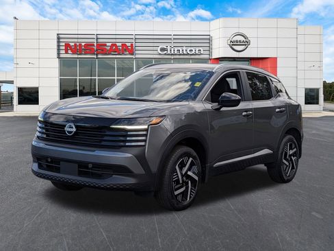 New 2026 Nissan Kicks SV w/ Illumination Package FWD image 7