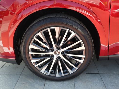 Used 2025 Lexus RX 350 FWD image 9