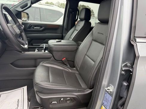 Certified 2025 GMC Yukon Denali AWD/4WD image 15