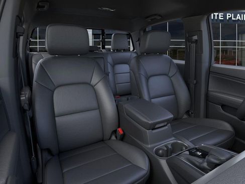 New 2026 GMC Canyon Elevation w/ Convenience Package image 16