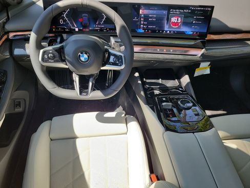 New 2026 BMW 540i xDrive AWD/4WD image 9