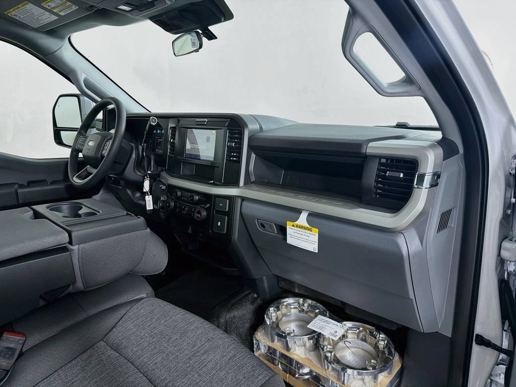 New 2027 Ford F350 XL w/ XL Driver Assist Package AWD/4WD image 16