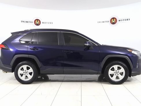Used 2021 Toyota RAV4 XLE image 2