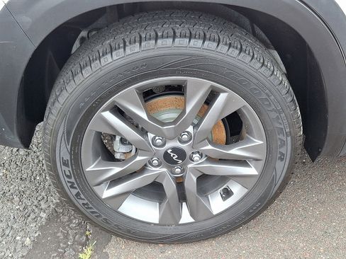 Used 2022 Kia Seltos LX image 8