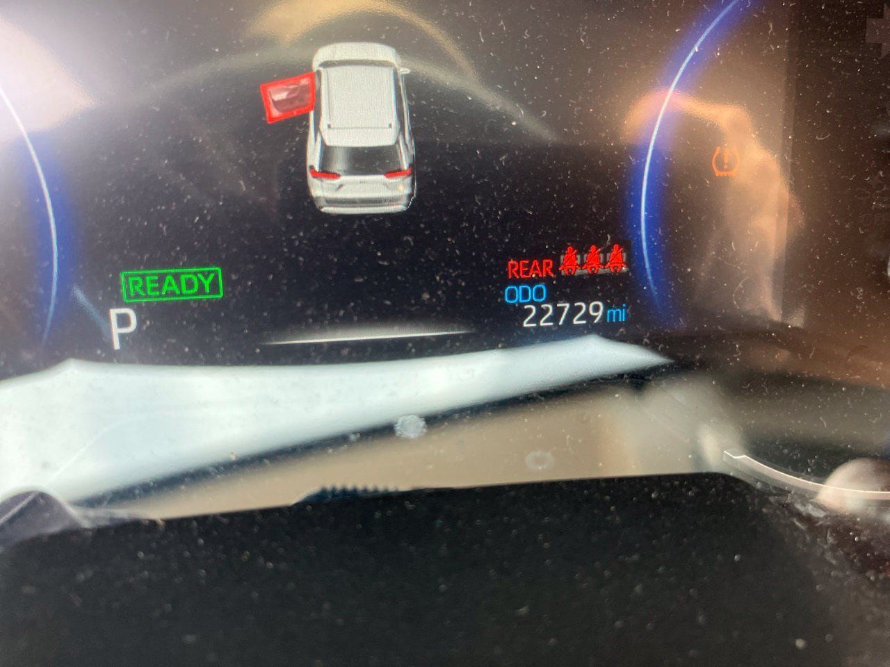 Used 2025 Toyota RAV4 LE AWD/4WD image 9