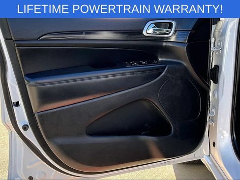 Used 2019 Jeep Grand Cherokee Altitude RWD image 24