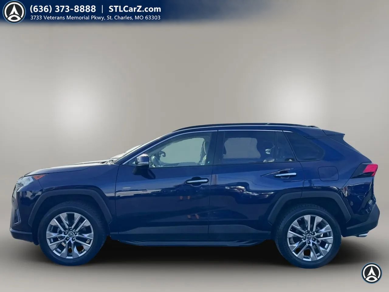 Used 2019 Toyota RAV4 Limited w/ Advanced Technology Package FWD image 6