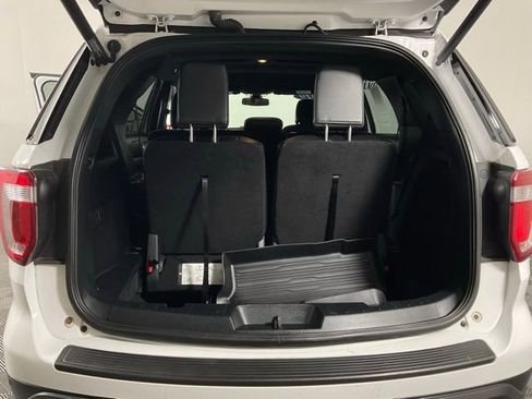 Certified 2019 Ford Explorer XLT w/ Equipment Group 202A image 11