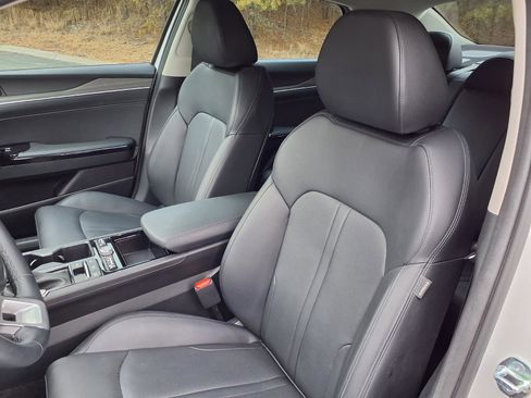 Used 2025 Kia K5 EX image 12