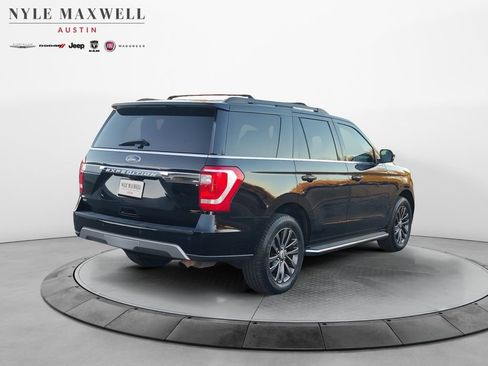Used 2021 Ford Expedition XLT image 16