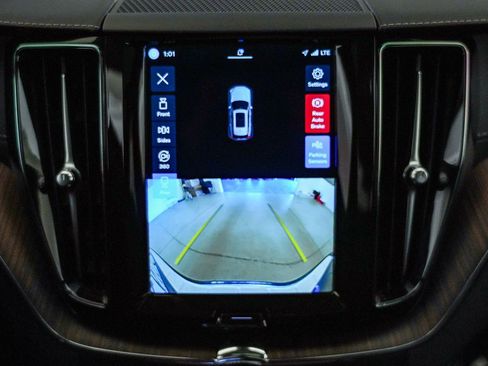 Certified 2023 Volvo XC60 T8 Ultimate w/ Protection Package Premier AWD/4WD image 26