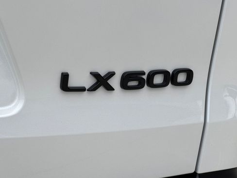 New 2026 Lexus LX 600 4WD w/ Luxury Package image 25