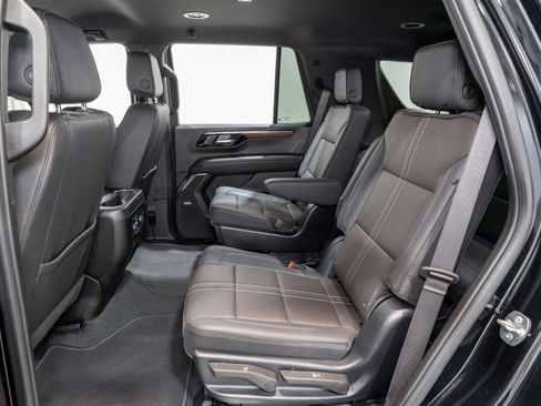 Used 2025 Chevrolet Tahoe High Country image 34