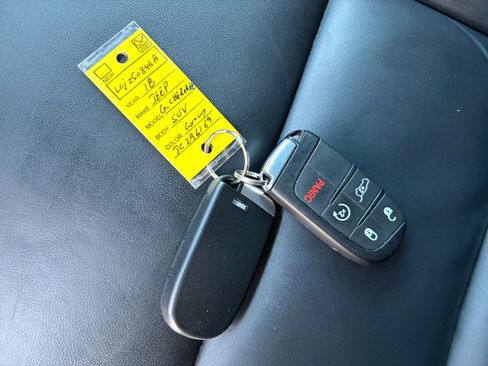 Used 2018 Jeep Grand Cherokee Limited w/ Trailer Tow Group IV image 34