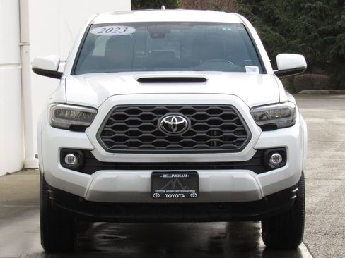 Certified 2023 Toyota Tacoma TRD Sport w/ TRD Premium Sport Package image 3