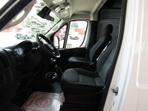 Used 2023 RAM ProMaster 2500 FWD image 14