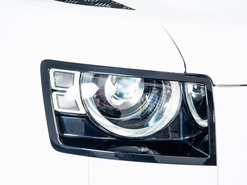 Used 2022 Land Rover Defender 90 X-Dynamic S image 19